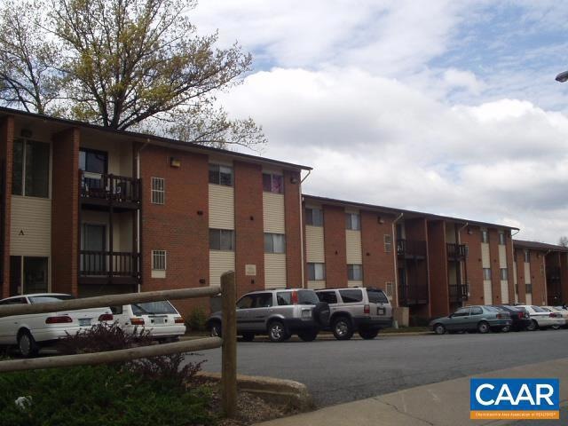 1215 Wertland St unit C21, Charlottesville, VA 22903 - photo 1