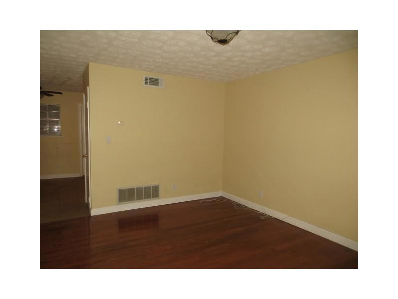 1235 Riverside Dr unit G2, Gainesville, GA 30501 - photo 1