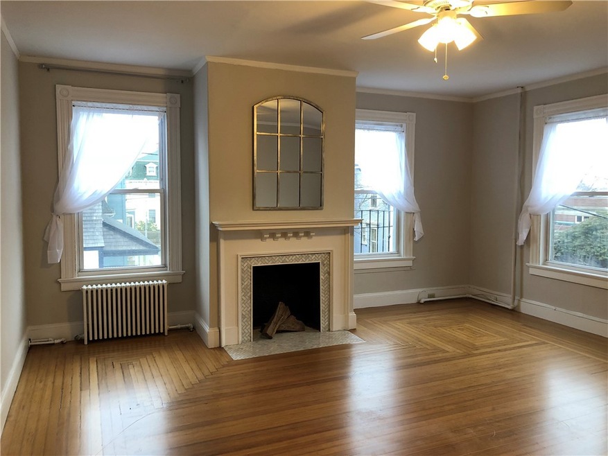 7 Mount Vernon St unit 3, Newport, RI 02840 - photo 1