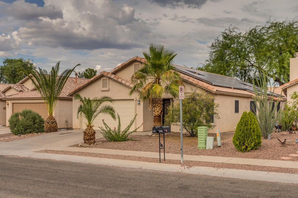 2904 N BRONZE CREEK