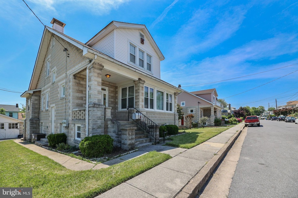 1321 Maple Ave, Halethorpe, MD 21227 - photo 1