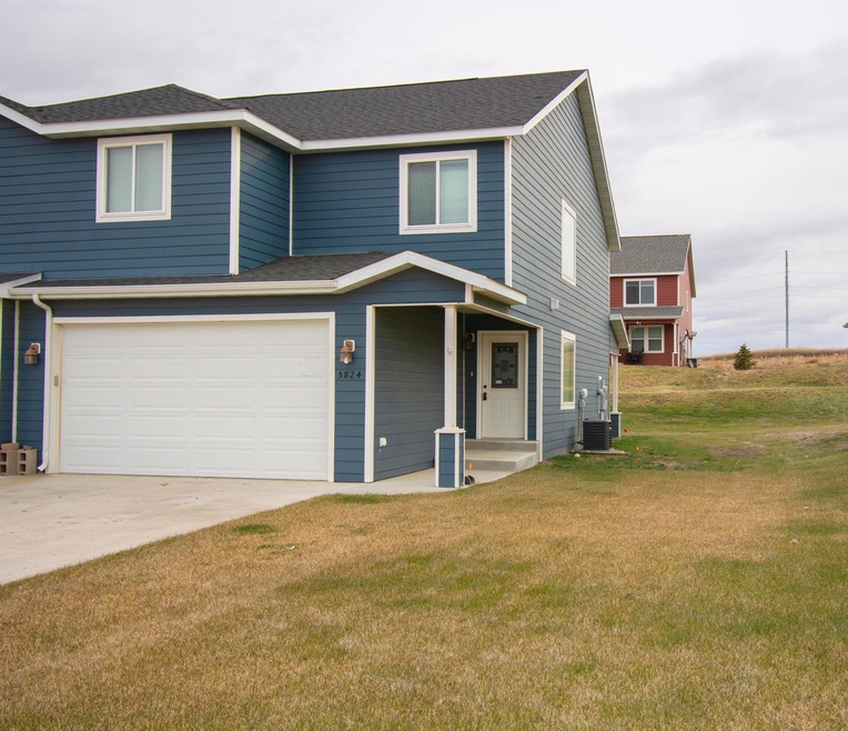 5824 Anna Ave, Williston, ND 58801 - photo 1