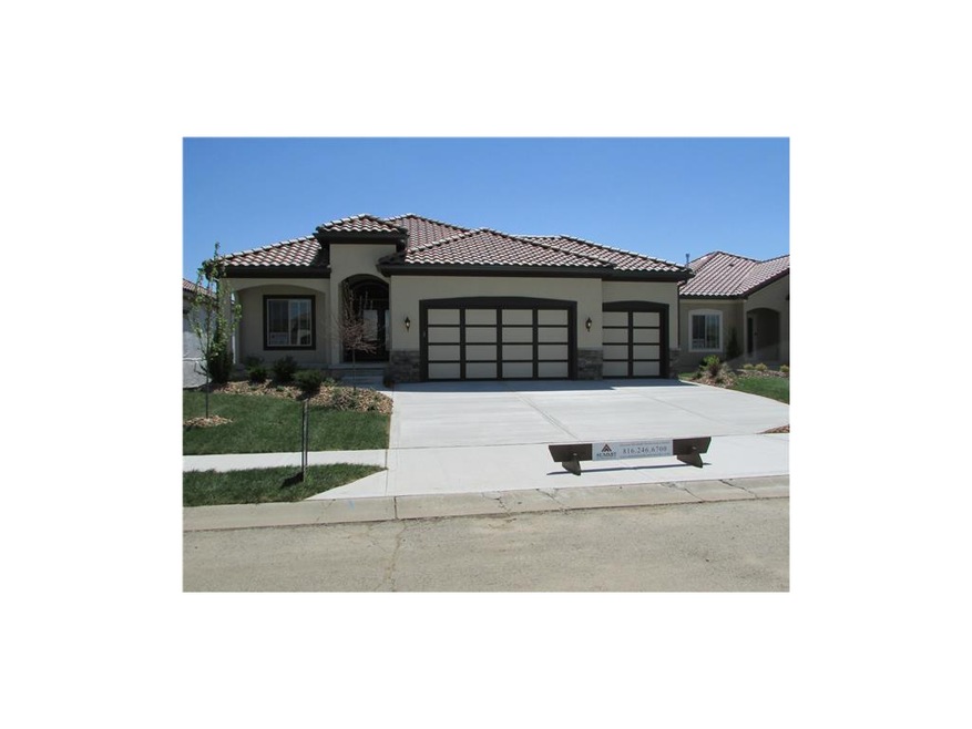 Mediterranean style maintenance provided community