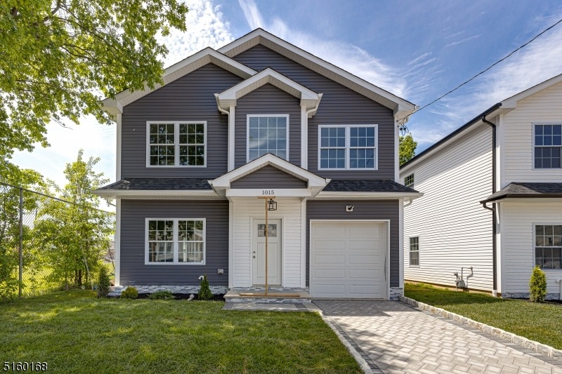 1015 Bishop Evans Way, Linden, NJ 07036 - photo 1