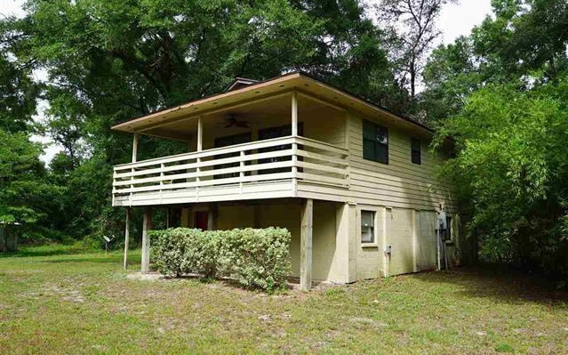 837 SW Roberts Ave, Fort White, FL 32038 - photo 1