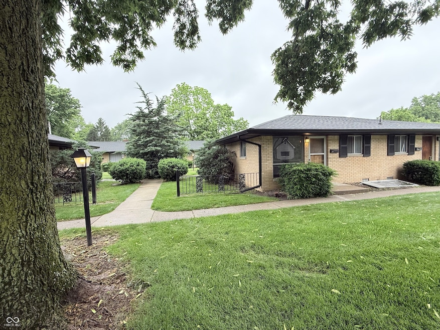 652 E Main St unit 8, Plainfield, IN 46168 - photo 1