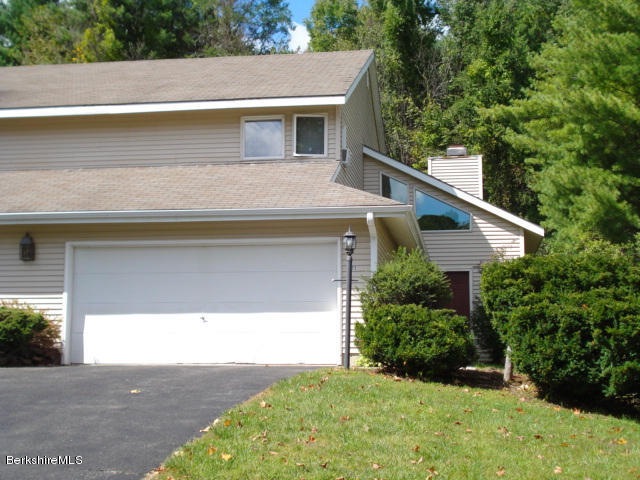 11 Cobble Stone Cove, Pittsfield, MA 01201 - photo 1