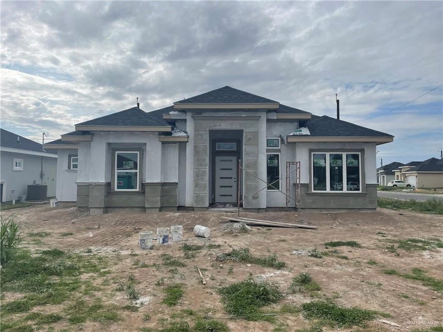 805 Lark Cir, Alamo, TX 78516 - photo 1