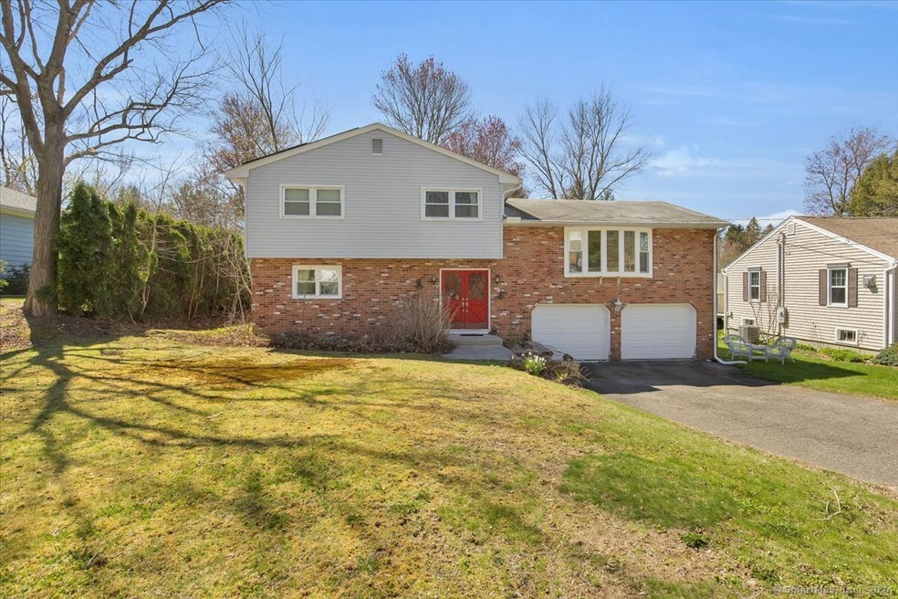 47 White Ave, Middlebury, CT 06762 - photo 1