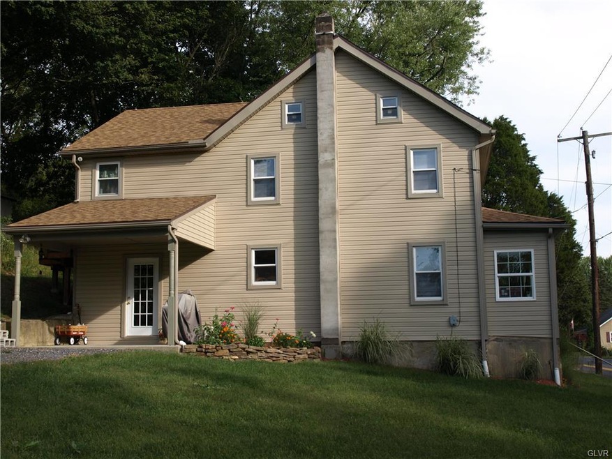 206 Riverview Dr, Walnutport, PA 18088 - photo 1