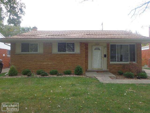 30351 Blossom St, Roseville, MI 48066 - photo 1