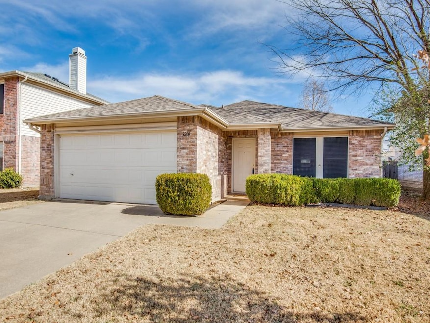 8209 Canoe Ridge Ln, Denton, TX 76210 - photo 1