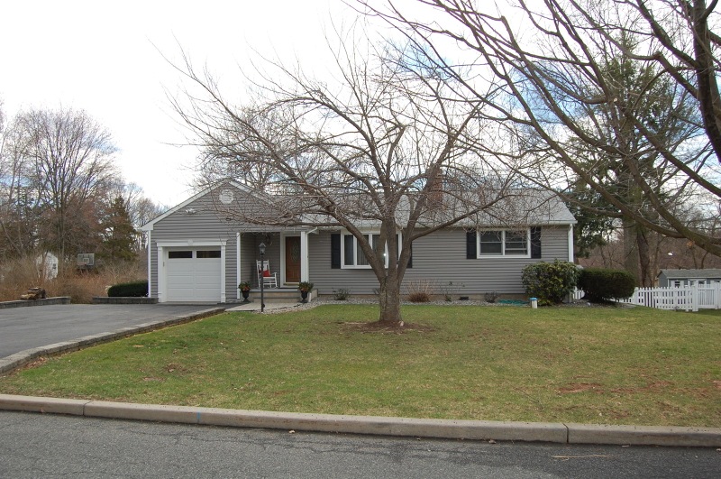 9 Rupells Rd, Clinton, NJ 08809 - photo 1