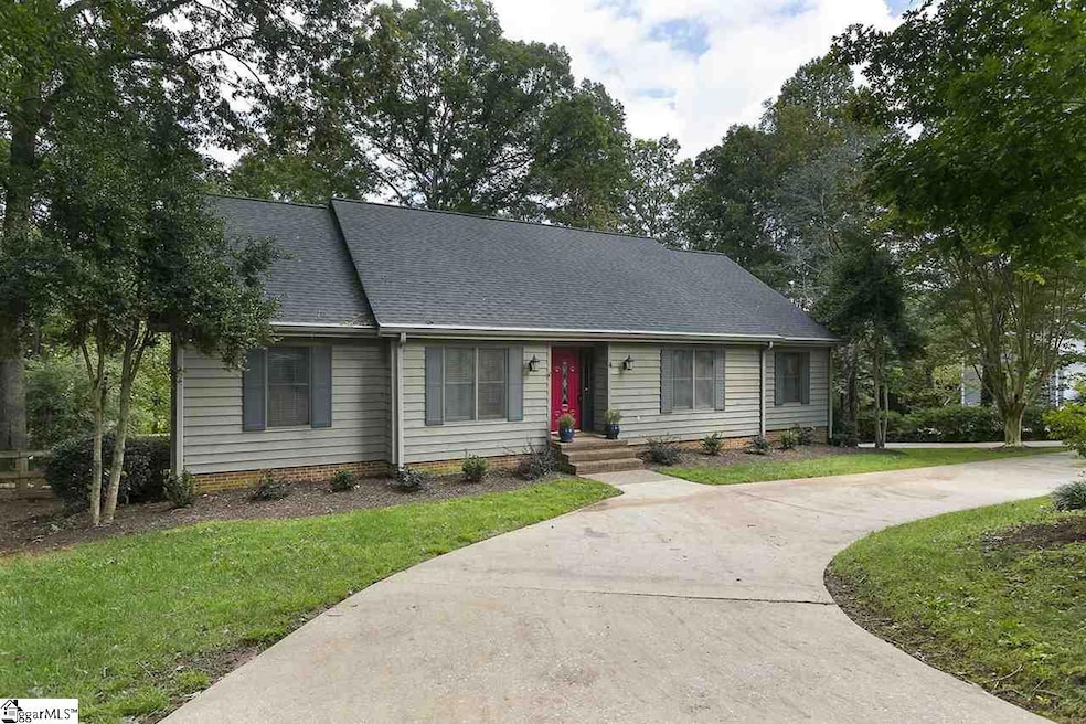 4 Mallard Ct, Greenville, SC 29617 - photo 1