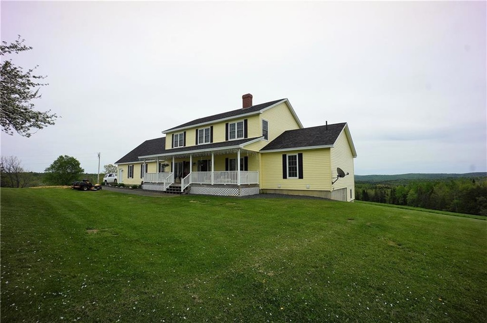 Beautiful colonial nestled on 10+/-...