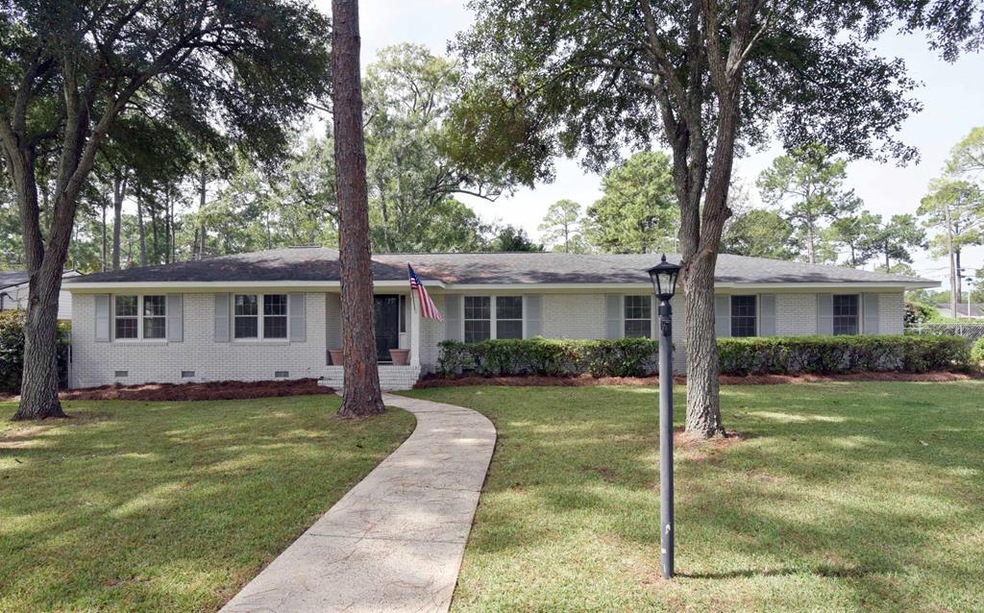 1923 Robinhood Rd, Albany, GA 31707 - photo 1