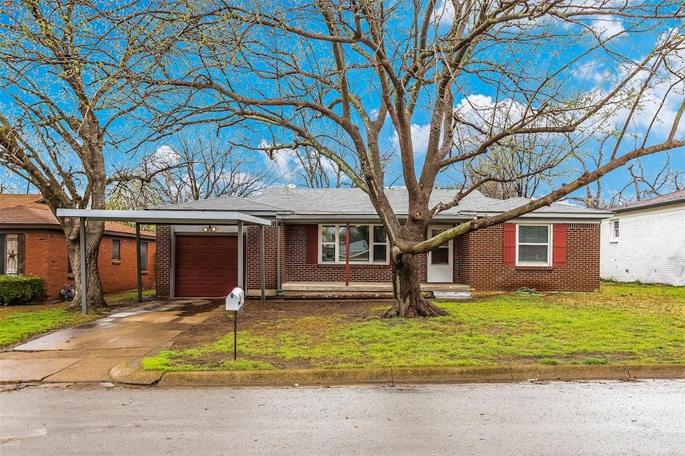 859 Ala Dr, Fort Worth, TX 76108 - photo 1