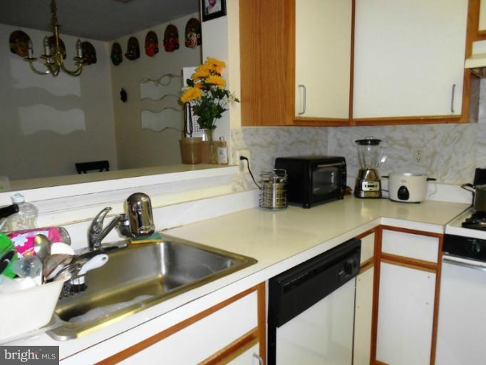 13306 Kilmarnock Way unit H, Germantown, MD 20874 - photo 1