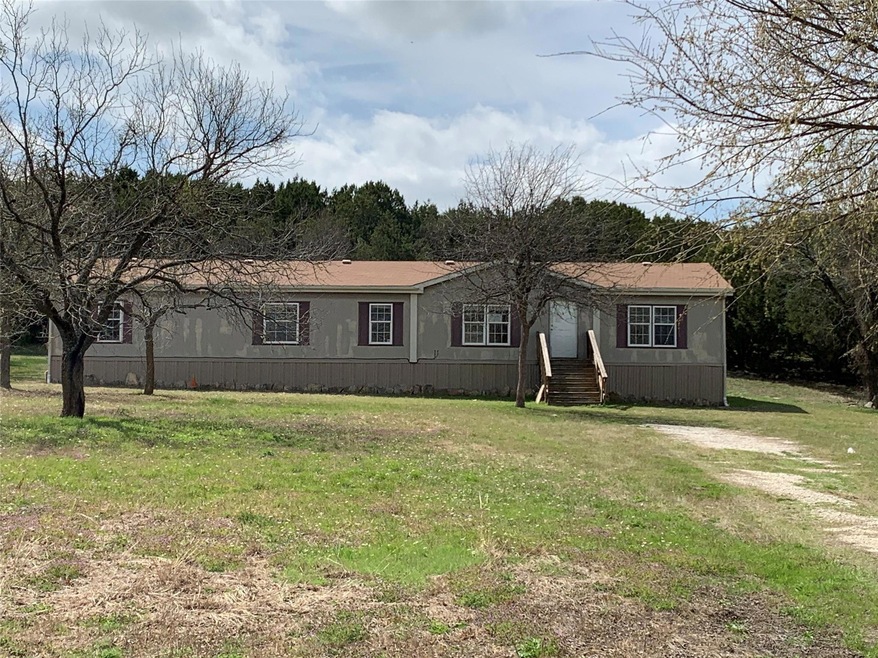 916 Partridge Ct, Granbury, TX 76049 - photo 1