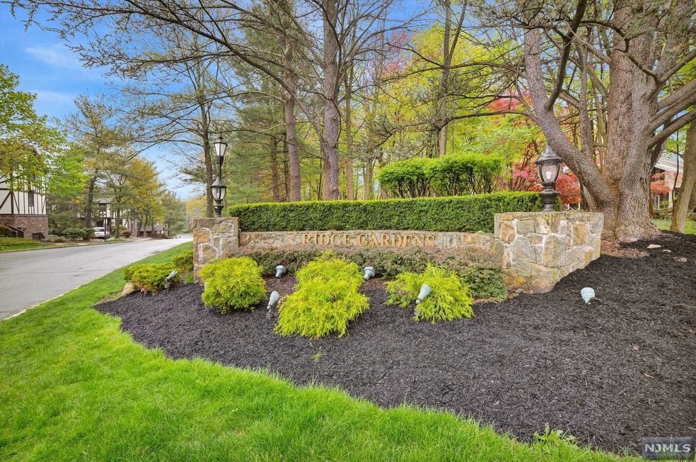 1409 Faulkner Ct, Mahwah, NJ 07430 - photo 1