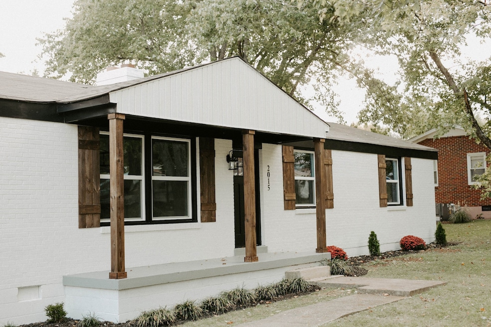 2015 Westwood Dr, Columbia, TN 38401 - photo 1