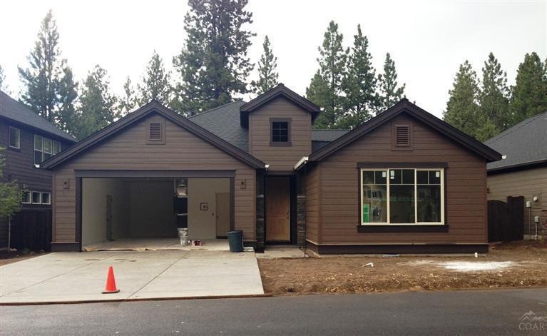20162 Stonegate Dr, Bend, OR 97702 - photo 1