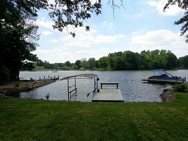 921 E Santee Dr, Greensburg, IN 47240 - photo 1