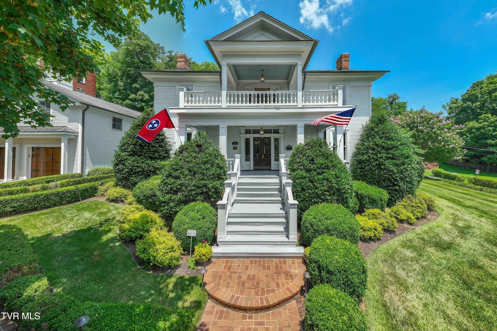 300 W. Main St (14 of 145)