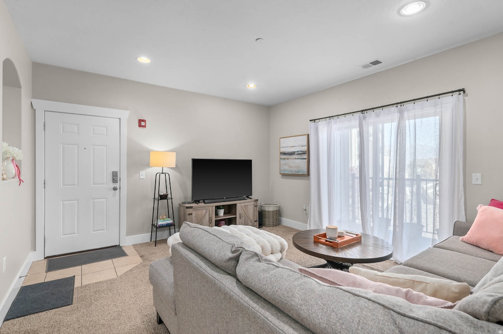 186 W Springview Dr, Saratoga Springs, UT 84045 - photo 1