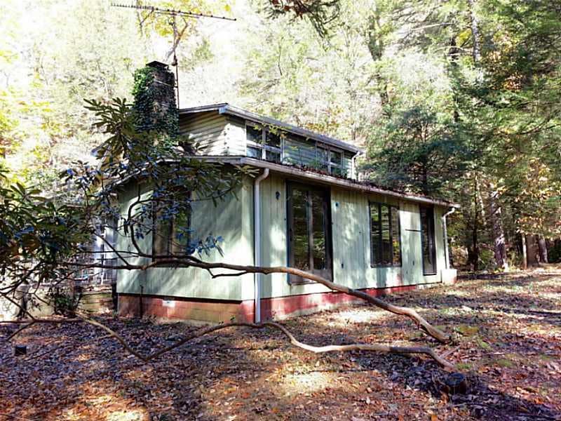 Exterior Front. Curb view from Nature Run Rd.