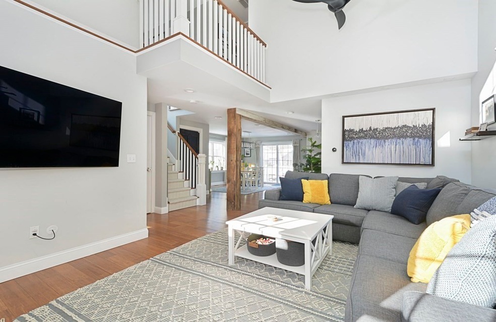 Sold $585,000 • Co-Listing Agent