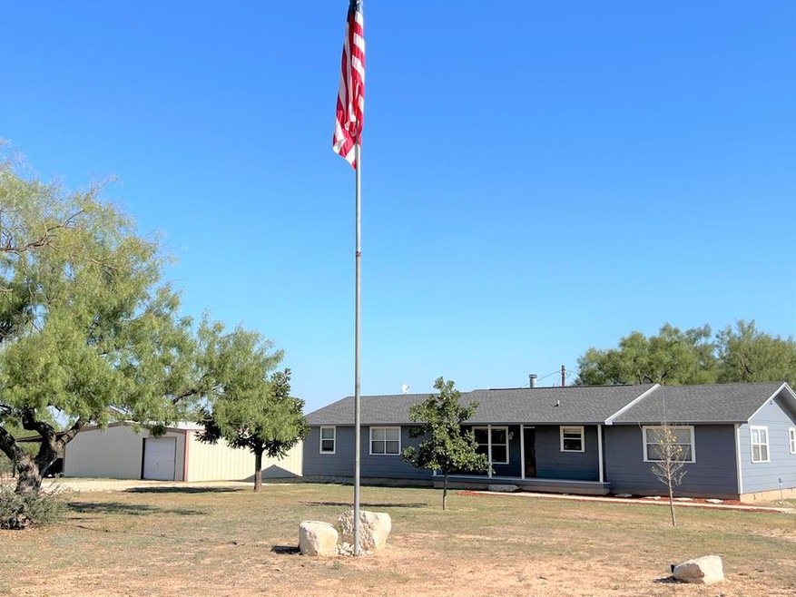 10578 Twin Lakes Ln, San Angelo, TX 76904 - photo 1