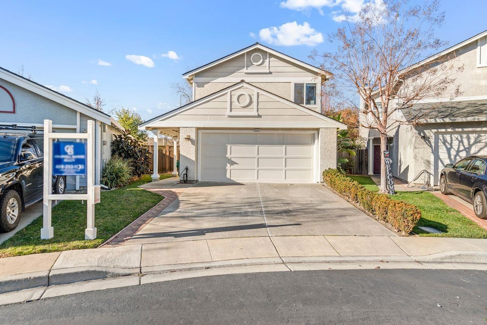 Sold $1,615,000 • Co-Listing Agent