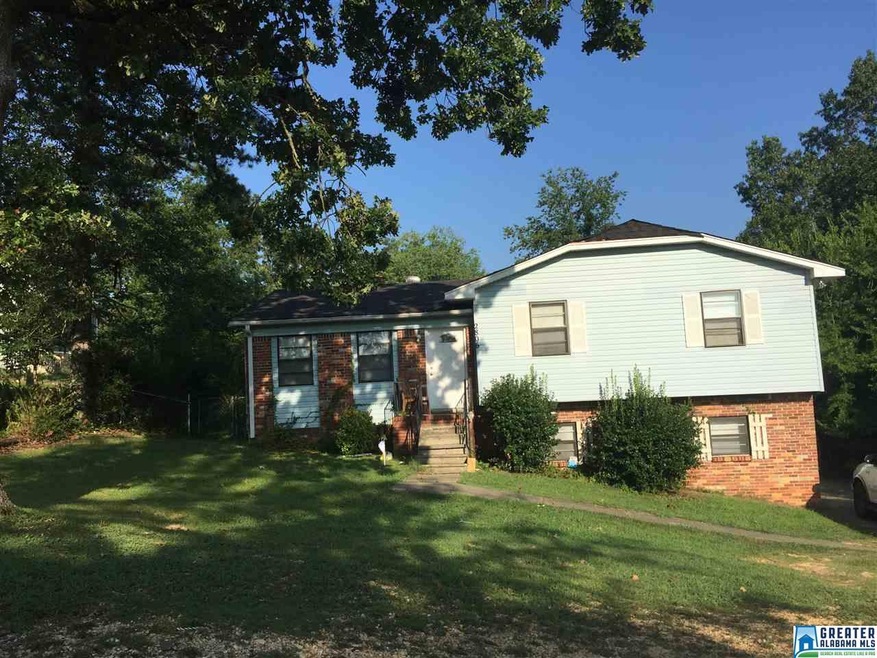 2806 Arrowhead Cir NE, Birmingham, AL 35215 - photo 1