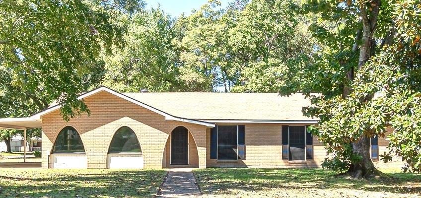 533 Stephen Cir, Alexandria, LA 71303 - photo 1