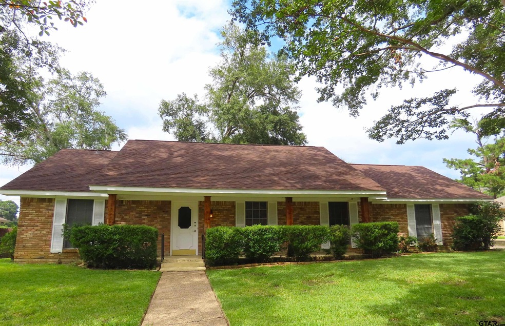 1300 Kingspark Dr, Tyler, TX 75703 - photo 1