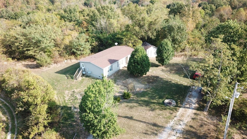 1250 Baxter Ridge Rd, Lawrenceburg, KY 40342 - photo 1