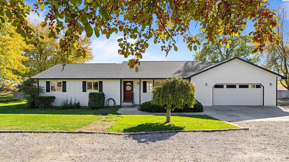 334 Tuttle Ln, Burbank, WA 99323 - photo 1