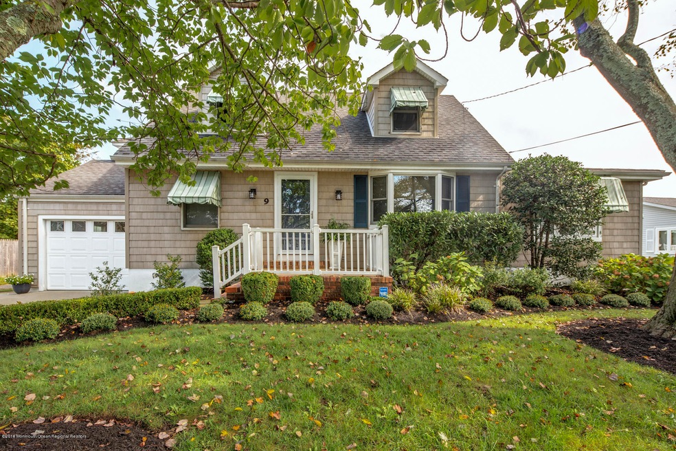 01_House Front