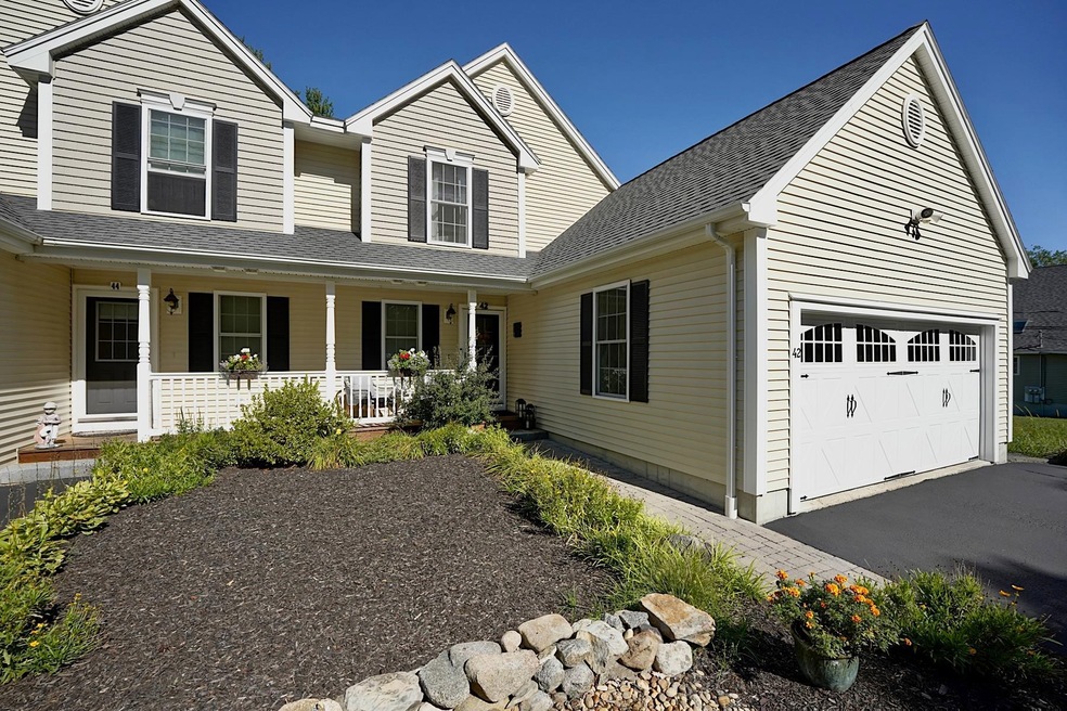 42 Willowbrook Ave, Greenland, NH 03840 - photo 1