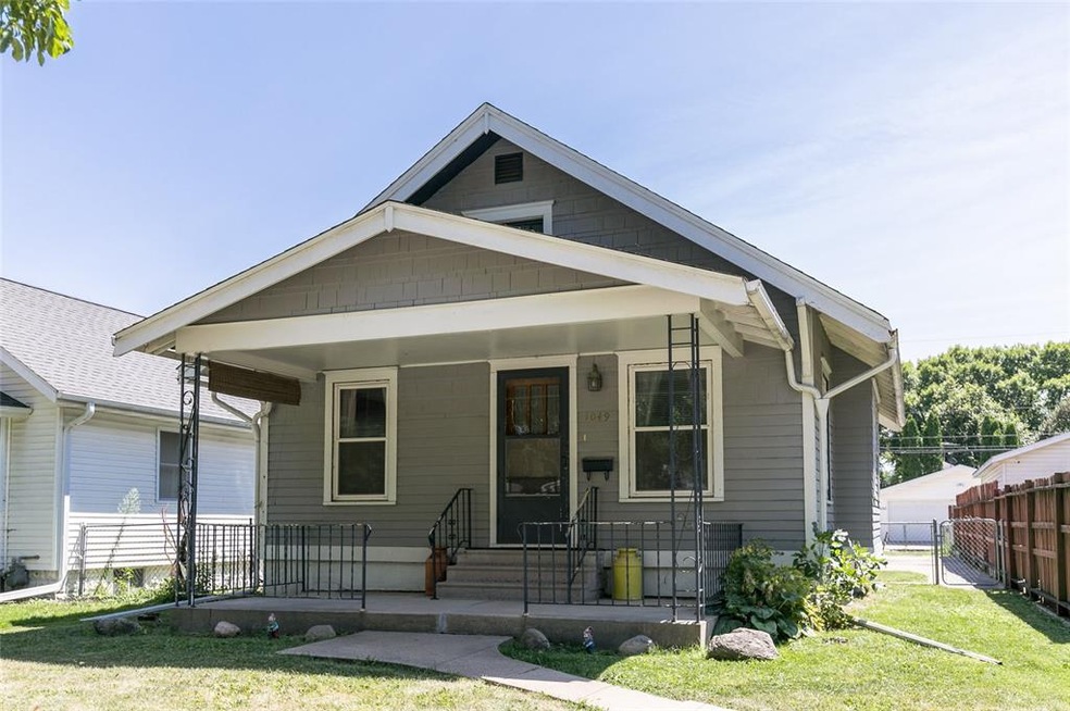 1049 G Ave NW, Cedar Rapids, IA 52405 - photo 1