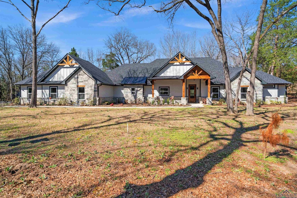 For Sale $930,000