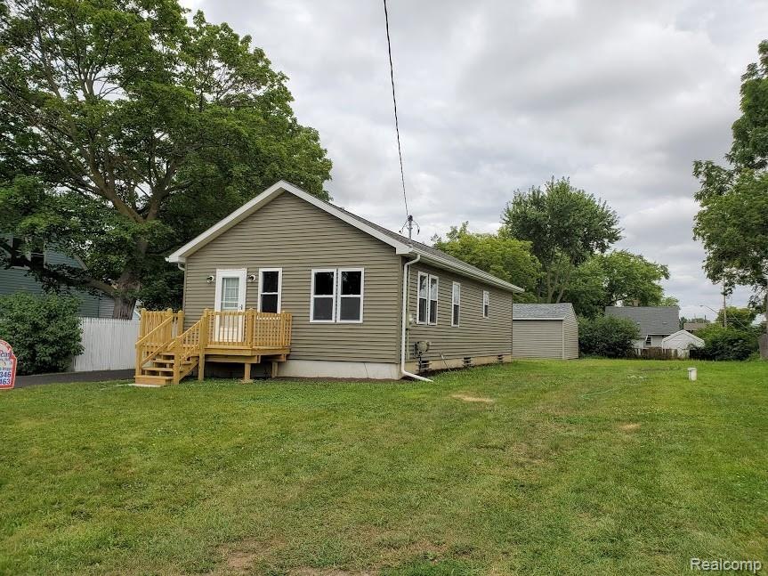 1607 Houran St, Flint, MI 48532 - photo 1