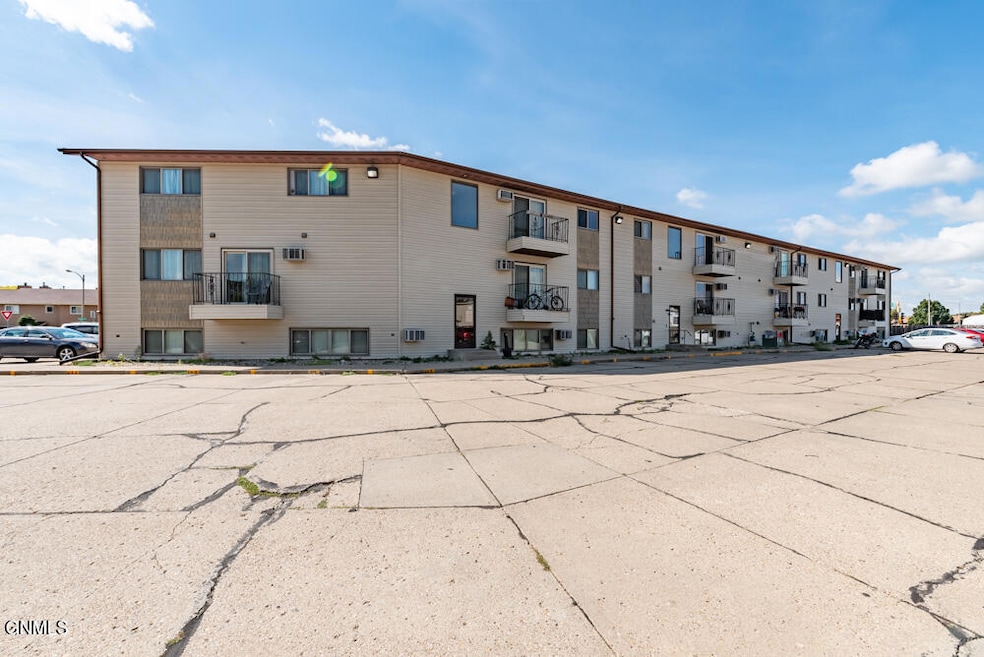 1112 Portland Dr #102 MLS-13