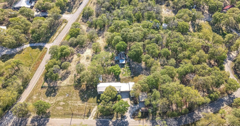 141 Possum Pass, Weatherford, TX 76085 - photo 1