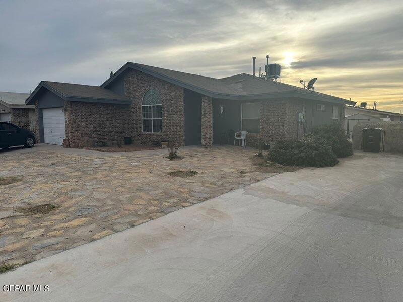 449 von Bargen Dr, Horizon City, TX 79928 - photo 1