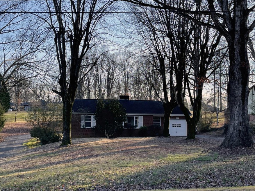 422 Mocksville Hwy, Statesville, NC 28625 - photo 1