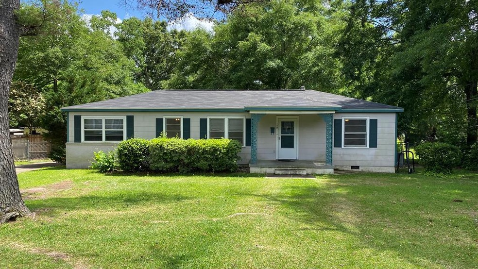 108 Pearce St, Dothan, AL 36301 - photo 1