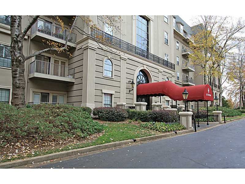 Exterior Front. Darling condo in prestigious Le Ch