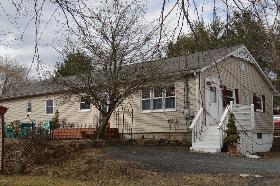 829 Gilbert Rd, Effort, PA 18330 - photo 1